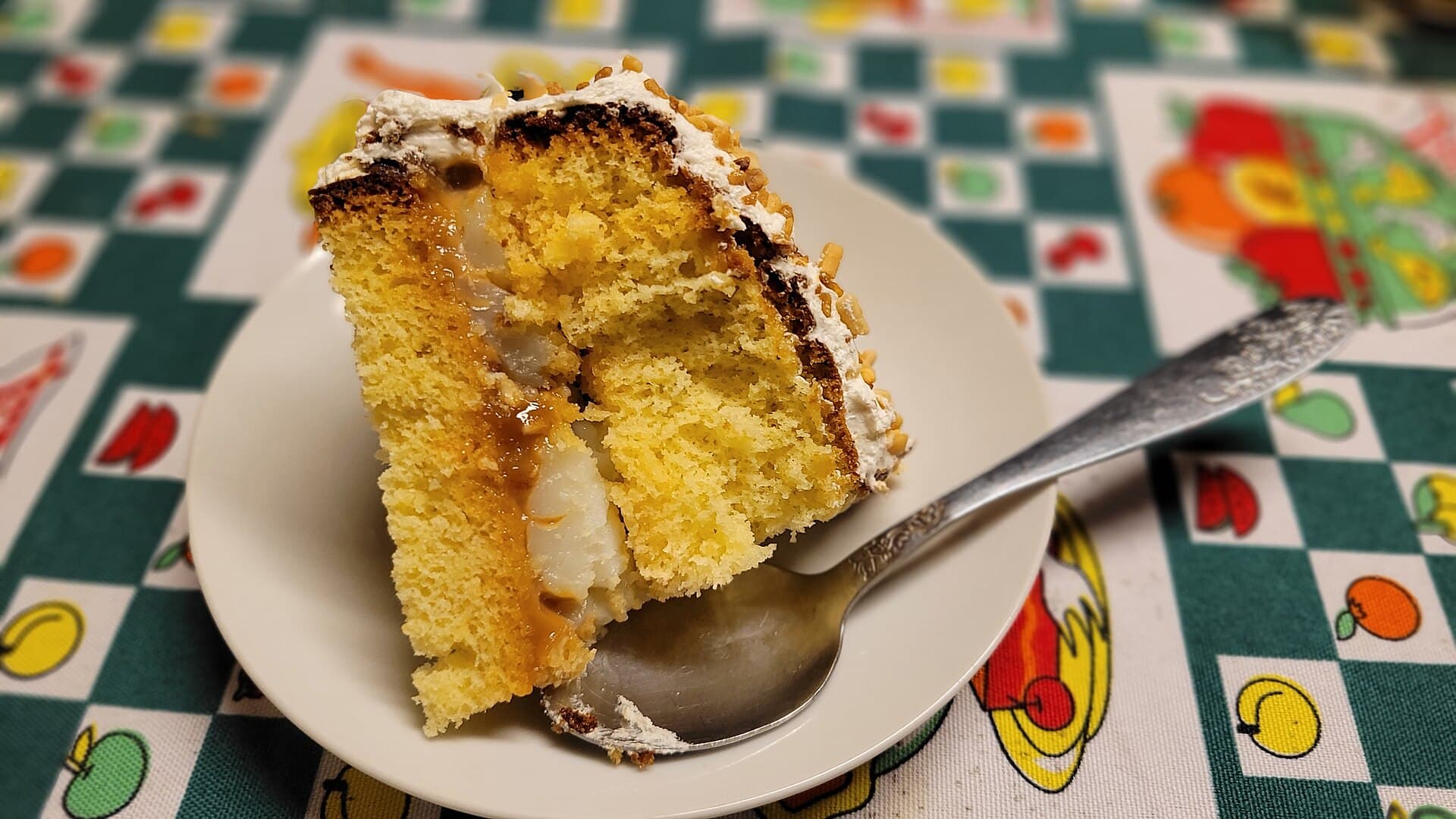 Torta exprés de bizcochuelo con dulce de leche